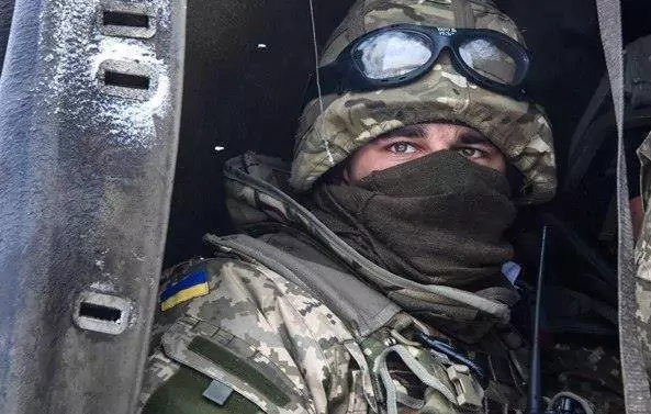 Он - украинский солдат. Он пережил отчаяние... Смерть товарищей...Трусость и предательство 