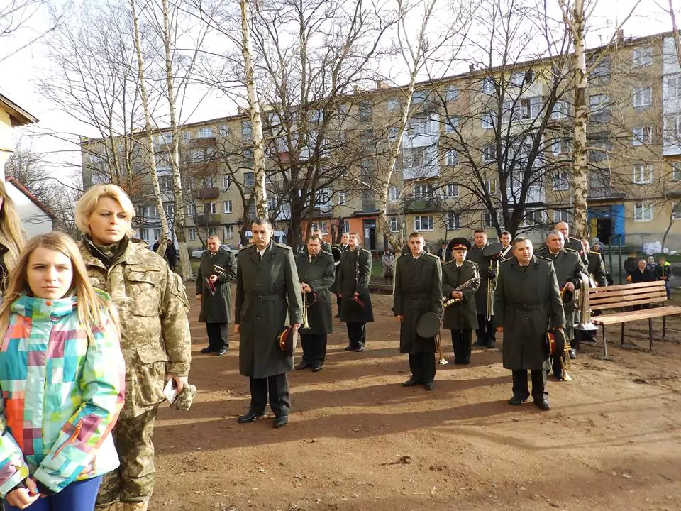 «Служу народу України!» лунало з уст військових після отримання ордерів